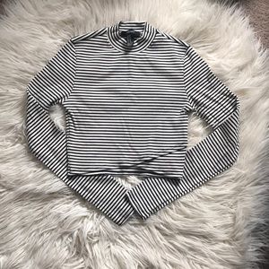 Stripped Crop TurtleNeck